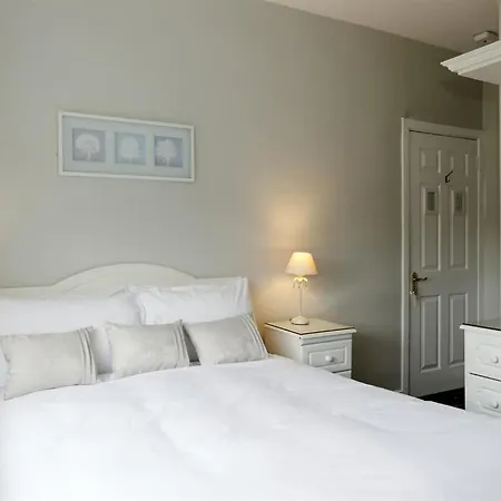 Almara Bed & Breakfast 3*