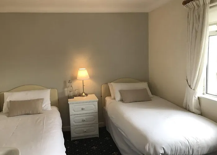 Almara Oda ve Kahvaltı 3*