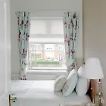 Oda ve Kahvaltı Almara Dublin