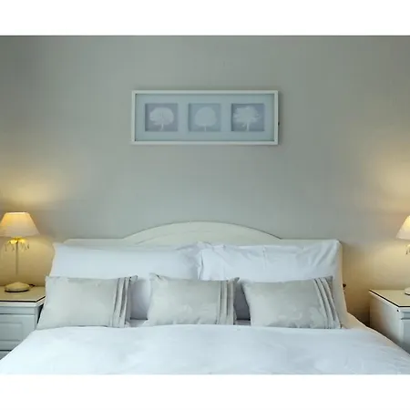 Almara 3* Dublin